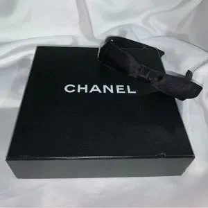 CHANEL hand wrapped black silk DOUBLE BOW headband w/presentation box CHANEL | Accessories | Chanel Hand Wrapped Black Silk Double  main image 2